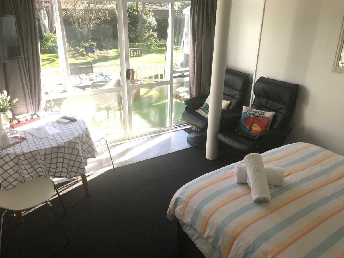 Sandy Feet Accommodation Christchurch Exterior foto